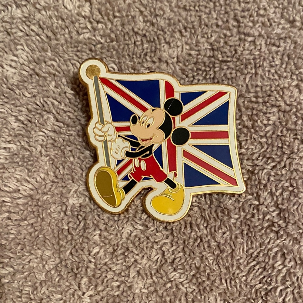 Mickey Mouse Union Jack Pin